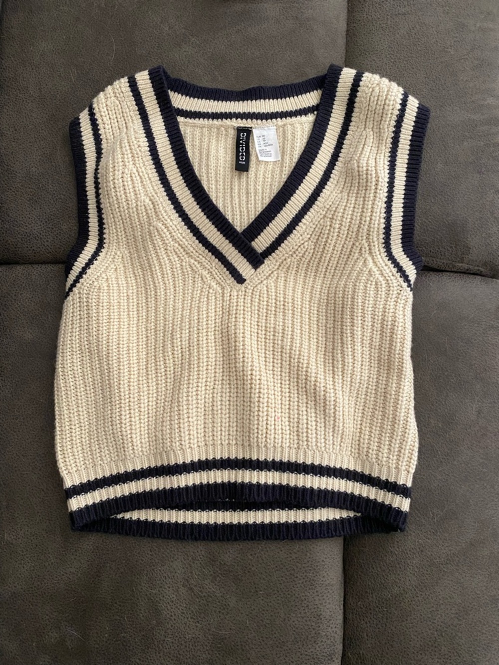 Cream & Black Ribbed V-Neck Sweater Vest